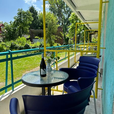 Lelle Beach Club Balatonlelle Buitenkant foto